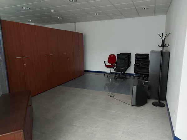 2#6506 Arredi ufficio in vendita - foto 57