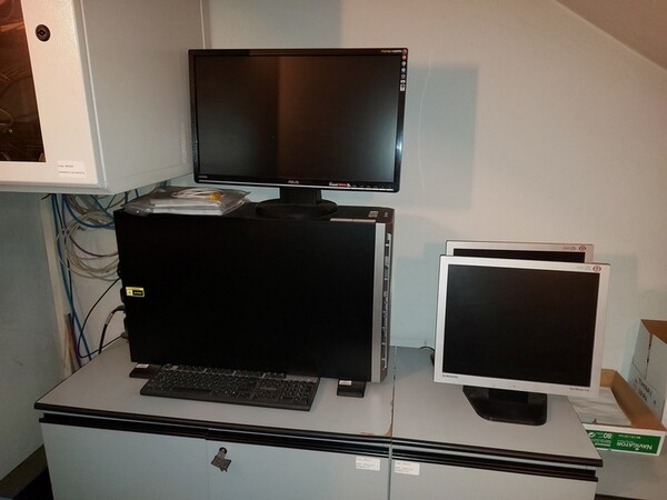 6#6507 Arredamento da ufficio e materiale elettronico in vendita - foto 11
