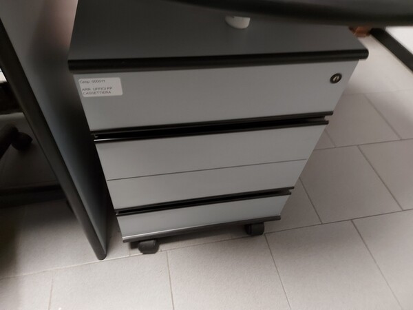 6#6507 Arredamento da ufficio e materiale elettronico in vendita - foto 22