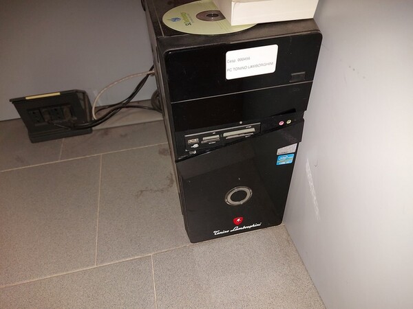 6#6507 Arredamento da ufficio e materiale elettronico in vendita - foto 25