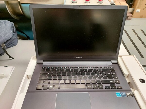 6#6507 Arredamento da ufficio e materiale elettronico in vendita - foto 77