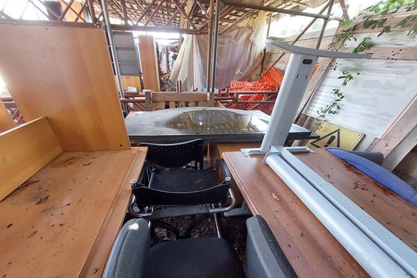 1#6509 Arredi ufficio e attrezzature da cantiere in vendita - foto 5