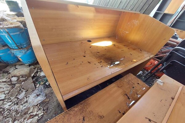 1#6509 Arredi ufficio e attrezzature da cantiere in vendita - foto 6