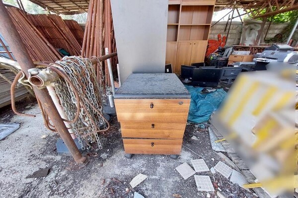1#6509 Arredi ufficio e attrezzature da cantiere in vendita - foto 15