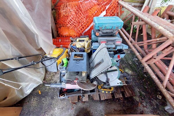 1#6509 Arredi ufficio e attrezzature da cantiere in vendita - foto 17