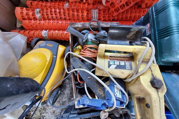 1#6509 Arredi ufficio e attrezzature da cantiere in vendita - foto 21