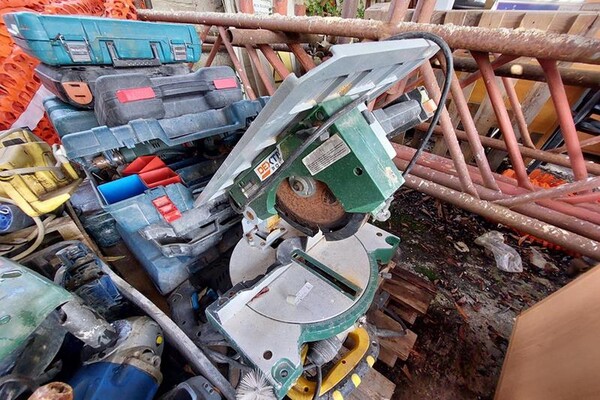 1#6509 Arredi ufficio e attrezzature da cantiere in vendita - foto 22