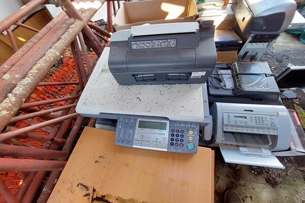 1#6509 Arredi ufficio e attrezzature da cantiere in vendita - foto 41