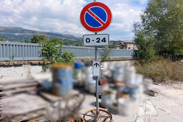 1#6509 Arredi ufficio e attrezzature da cantiere in vendita - foto 45