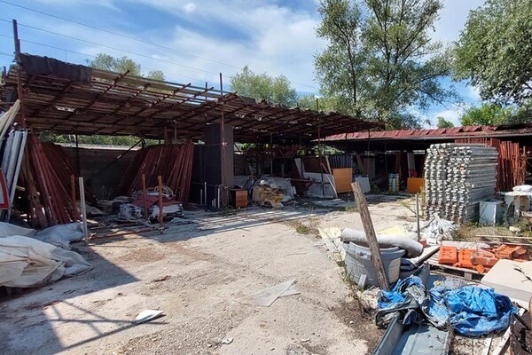 1#6509 Arredi ufficio e attrezzature da cantiere in vendita - foto 51