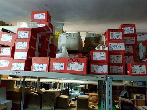 3#6514 Materiale elettrico per uso civile e industriale in vendita - foto 17