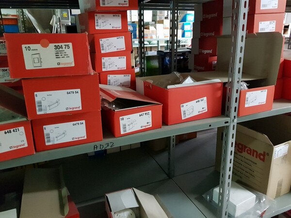 3#6514 Materiale elettrico per uso civile e industriale in vendita - foto 19