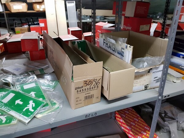 3#6514 Materiale elettrico per uso civile e industriale in vendita - foto 25