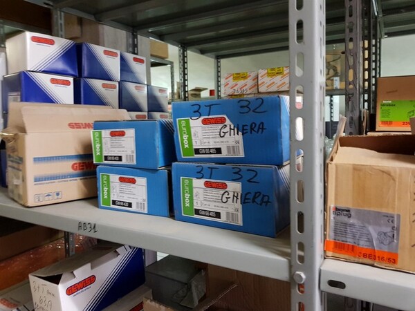 3#6514 Materiale elettrico per uso civile e industriale in vendita - foto 27