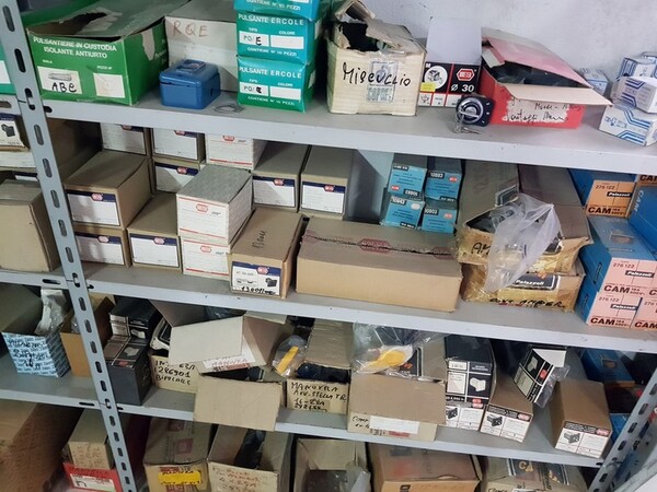 3#6514 Materiale elettrico per uso civile e industriale in vendita - foto 50