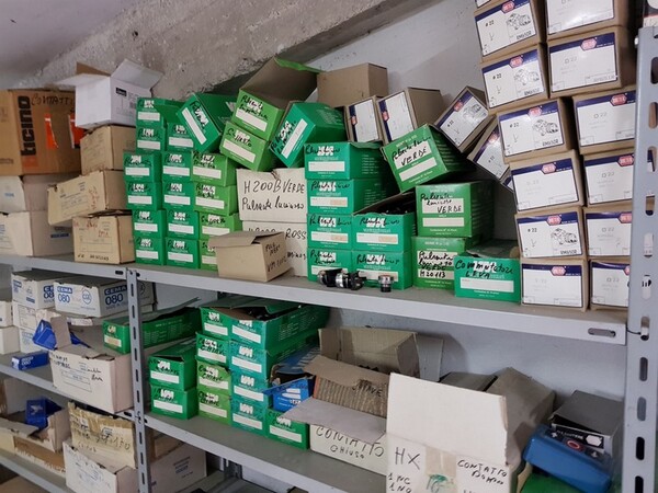 3#6514 Materiale elettrico per uso civile e industriale in vendita - foto 51