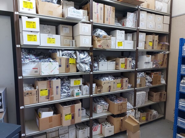 3#6531 Magazzino di articoli elettrici e fotovoltaici e arredi ufficio in vendita - foto 71