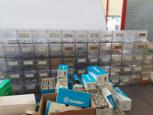 3#6531 Magazzino di articoli elettrici e fotovoltaici e arredi ufficio in vendita - foto 92