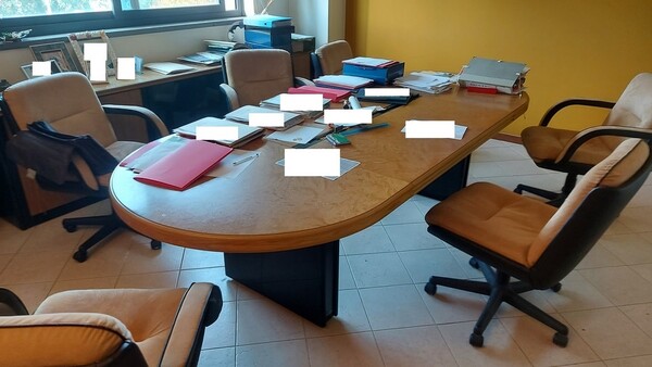 1#6534 Arredamento e attrezzatura da ufficio in vendita - foto 3