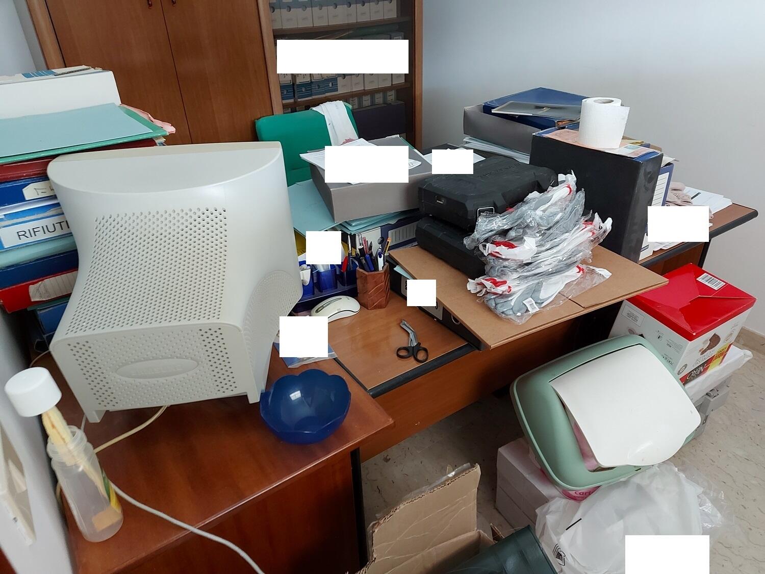 Lot Office furniture