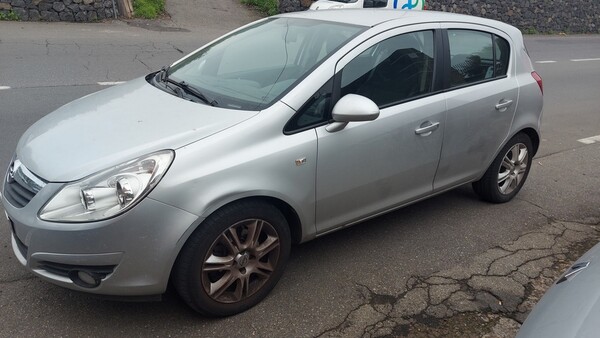 11#6553 Autovettura Opel Corsa in vendita - foto 1