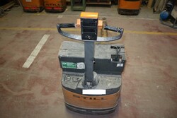 Still electric pallet truck - Lot 267 (Auction 6560)