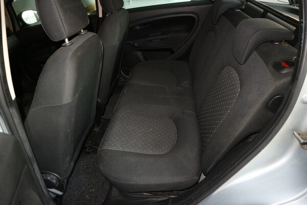 402#6560 Automobile Fiat Punto in vendita - foto 9