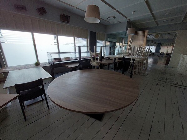 2#6561 Attrezzature da sala ristorante in vendita - foto 2