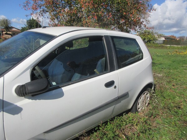 2#6569 Autovettura Fiat Punto jtd in vendita - foto 6
