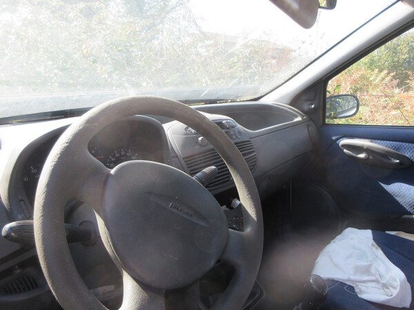 2#6569 Autovettura Fiat Punto jtd in vendita - foto 12
