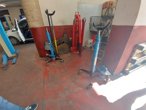 1#6762 Attrezzatura da officina e ufficio in vendita - foto 32