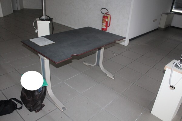 3#6776 Mobili e attrezzatura da ufficio in vendita - foto 2