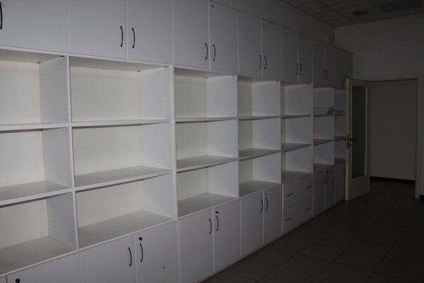 3#6776 Mobili e attrezzatura da ufficio in vendita - foto 4