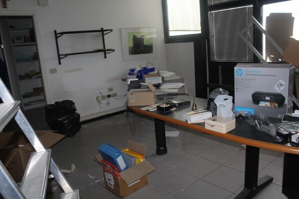 3#6776 Mobili e attrezzatura da ufficio in vendita - foto 8