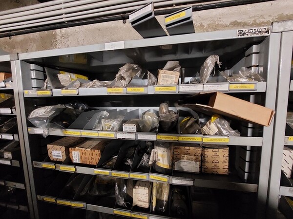 1#6777 Pezzi di ricambio di parti meccaniche e carrozzeria di autoveicoli Man in vendita - foto 52