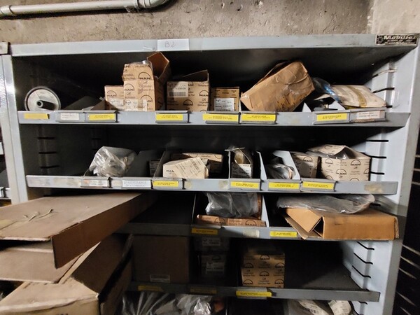 1#6777 Pezzi di ricambio di parti meccaniche e carrozzeria di autoveicoli Man in vendita - foto 84