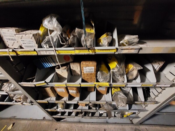 1#6777 Pezzi di ricambio di parti meccaniche e carrozzeria di autoveicoli Man in vendita - foto 87