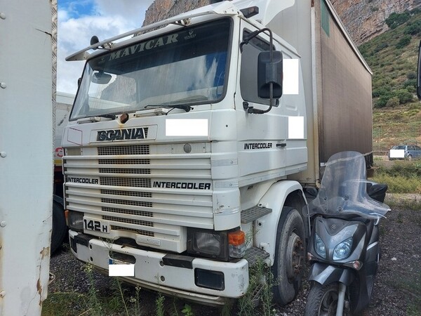 Autocarri in vendita