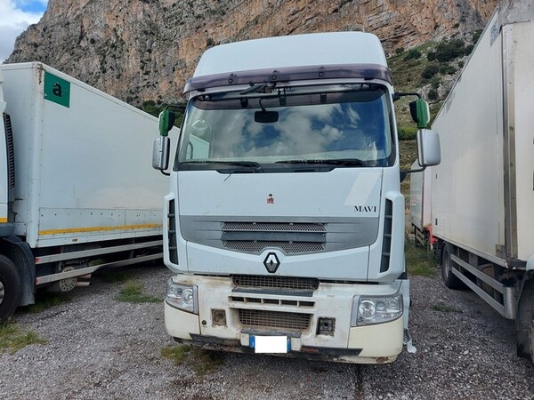 6#6778 Trattore stradale Renault in vendita - foto 2