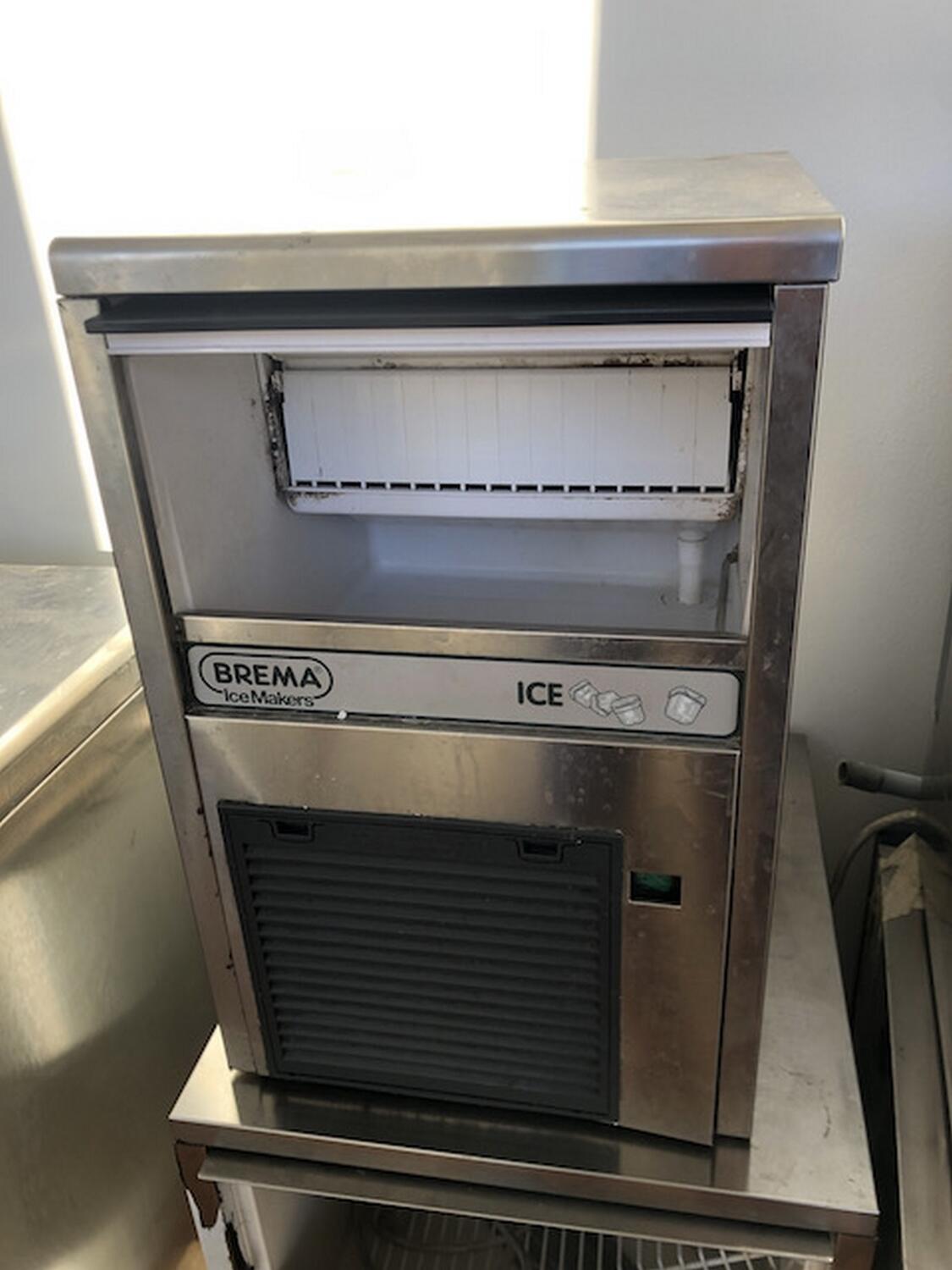 Lot BREMA ice maker