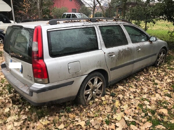 3#6791 1/2 di quota di autovettura Volvo V70 in vendita - foto 2