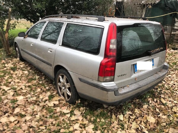 3#6791 1/2 di quota di autovettura Volvo V70 in vendita - foto 3
