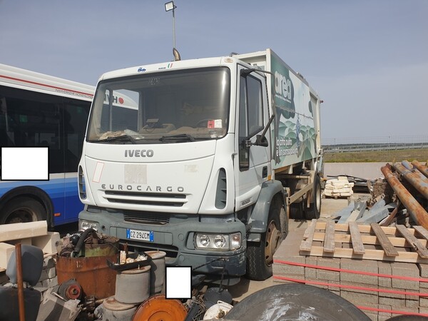 Autocarri in vendita