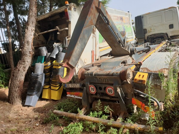 16#6794 Autocarro Iveco Con Gru in vendita - foto 5