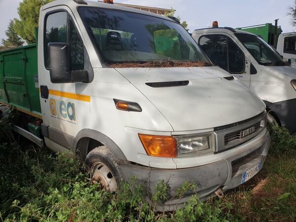 6#6794 Autocarro Iveco 50 C 13 Cassone Con Vasca Con Avb in vendita - foto 1