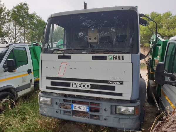 8#6794 Autocarro compattatore Iveco Eurocargo in vendita - foto 1