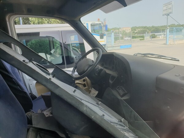 9#6794 Autocarro Iveco Cassone con vasca e avb in vendita - foto 4