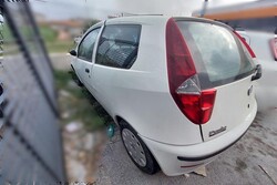 Fiat Punto Classic car and office furniture - Lot 0 (Auction 6795)
