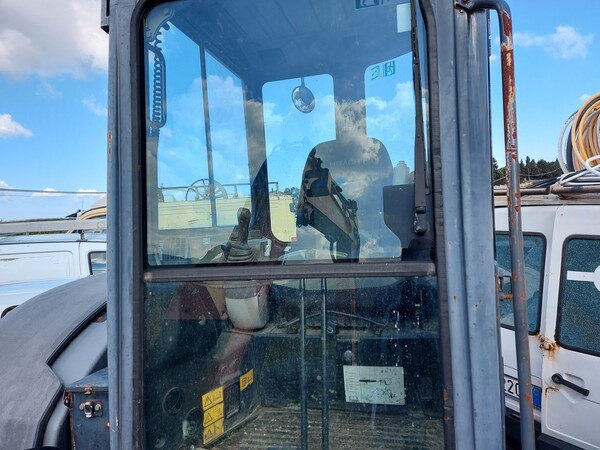 19#6799 Miniescavatore Hitachi in vendita - foto 7