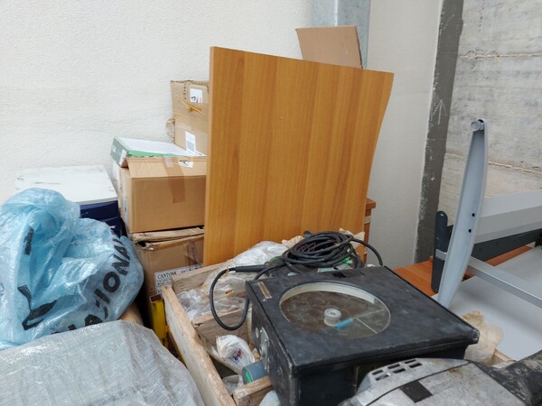 27#6799 Arredi ed attrezzature per ufficio in vendita - foto 3
